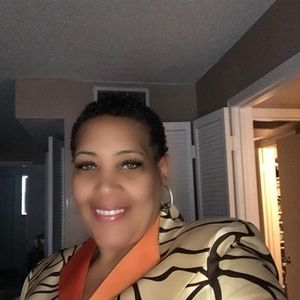 Meet your Posher, Beverly